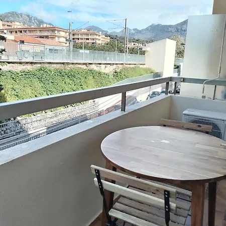 Apartment Avec Coin Nuit